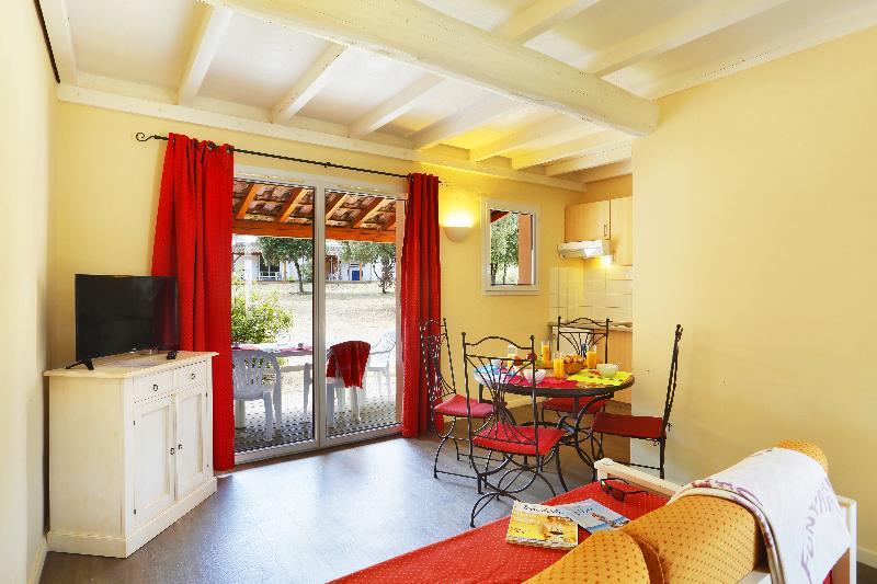 Residence Nemea Les Portes Des Cevennes Sauve エクステリア 写真
